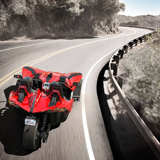 Illustration for article titled ​Polaris Slingshot: Can Three Wheels Make A Better Roadster?